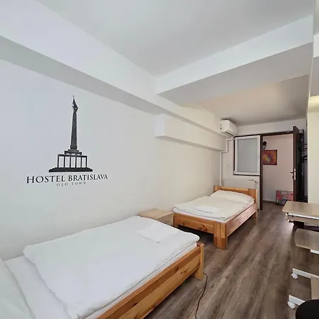 Old Town Hostal *